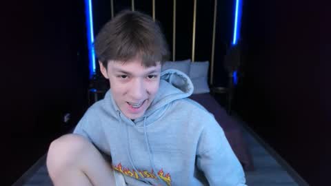 Mark online show from December 21, 10:45 am