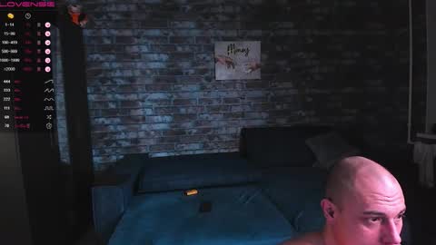 Mark online show from February 6, 9:28 am