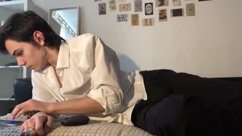 Mark online show from October 26, 11:01 am