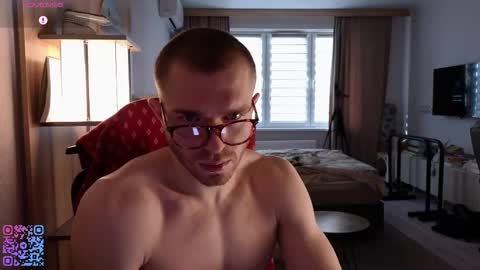 Mark online show from March 1, 11:43 am