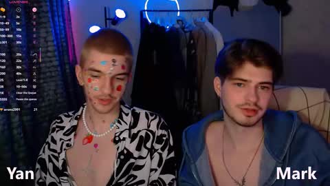 Mark online show from November 15, 3:58 pm