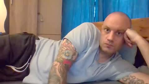 Snapshot of markus_7 chatting on October 9, 8:52 am markus_7 online show from October 9, 8:52 am