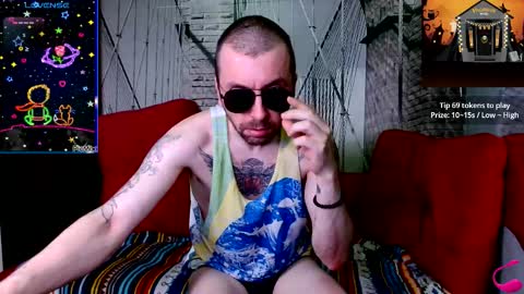 Snapshot of markus_rivas chatting on October 14, 11:01 pm markus rivas online show from October 14, 11:01 pm