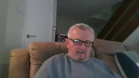 Snapshot of marrrrc chatting on October 8, 12:31 pm marrrrc online show from October 8, 12:31 pm