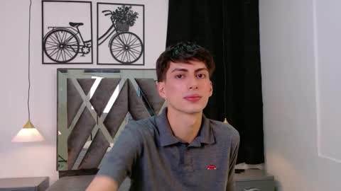 martin_williams_ online show from December 19, 12:24 pm