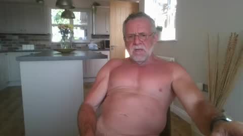martinrgbxxxx online show from July 10, 9:35 am