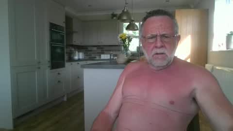 martinrgbxxxx online show from May 26, 8:21 am