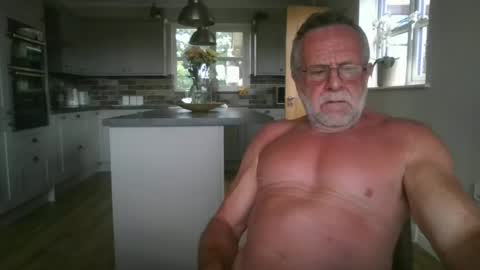 martinrgbxxxx online show from June 29, 9:15 am