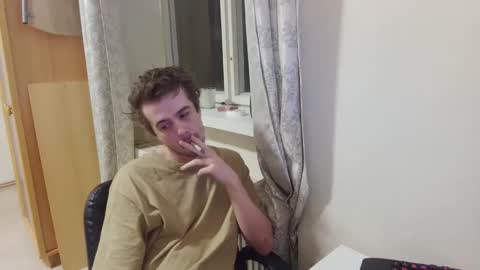 Snapshot of mash_potatoes_are_good chatting on December 2, 9:37 pm mash_potatoes_are_good online show from December 2, 9:37 pm
