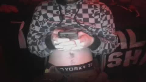 maskeddude69 online show from December 17, 1:02 am