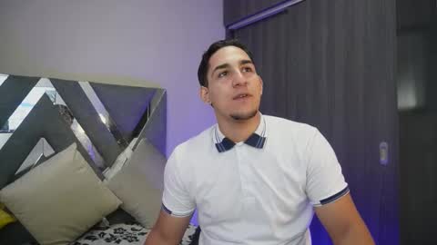 Snapshot of massimo_vidal chatting on September 27, 3:15 am massimo_vidal online show from September 27, 3:15 am