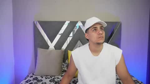 Snapshot of massimo_vidal chatting on October 1, 12:20 pm massimo_vidal online show from October 1, 12:20 pm