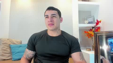 Snapshot of massimocontie_ chatting on January 14, 12:45 pm Massimo Contie online show from January 14, 12:45 pm