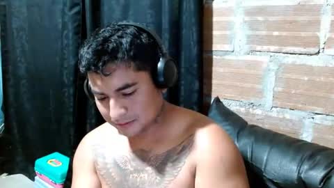 master_aron online show from November 18, 6:44 pm