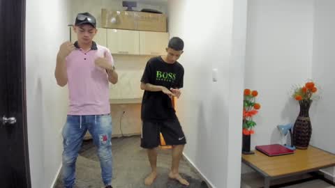 Snapshot of masters_sexx chatting on January 28, 11:17 am Team Cris Darwin- Fernando- Stiven- David online show from January 28, 11:17 am