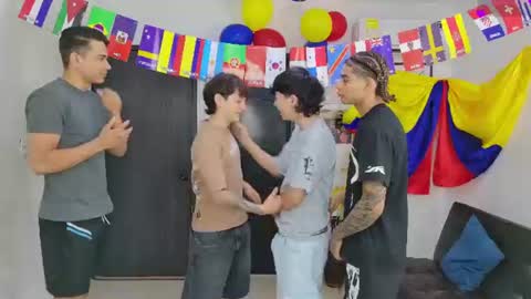 Team Cris Darwin- Fernando- Stiven- David online show from July 8, 11:14 am