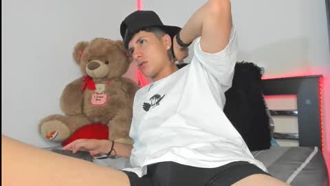 mateo_escobar online show from November 6, 3:09 am