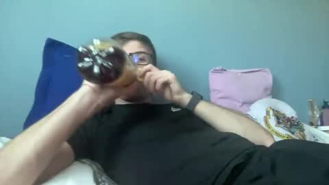 Snapshot of matthd21 chatting on September 22, 1:32 pm matthd21 online show from September 22, 1:32 pm