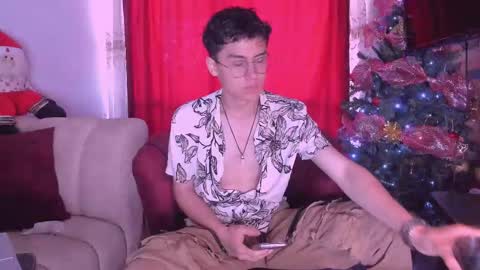 Snapshot of matthew_owens chatting on December 3, 12:38 pm Matthew online show from December 3, 12:38 pm