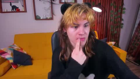 mattmarnee online show from November 4, 10:38 am