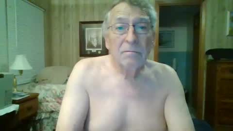Snapshot of maturecouple1954 chatting on February 4, 11:16 am SXECPL55 at G mail Dot Com online show from February 4, 11:16 am