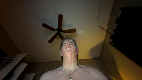 maurice1922 online show from February 1, 7:05 am