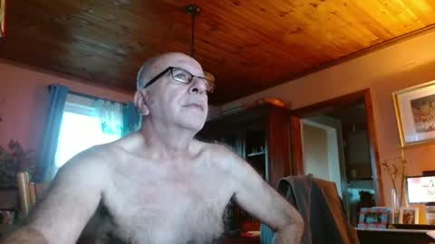 Maurice online show from December 12, 12:33 pm