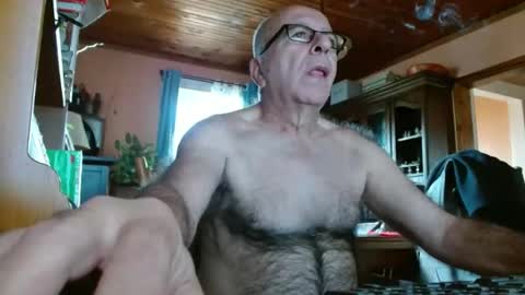 Maurice online show from December 6, 2:28 pm