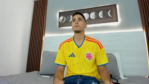 mauro_boy online show from June 27, 7:08 pm