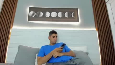mauro_boy online show from July 6, 7:05 pm