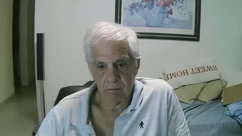 Snapshot of max_2017 chatting on October 24, 4:25 am max_2017 online show from October 24, 4:25 am