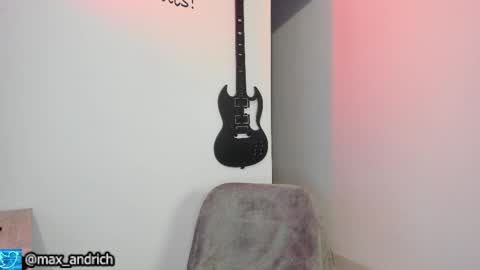 Max... online show from November 11, 3:33 am