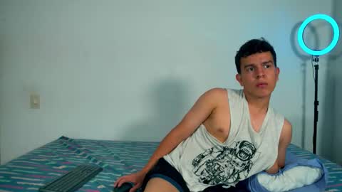 Max online show from November 13, 12:04 am