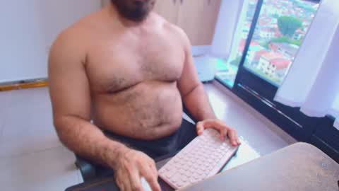 max_love25 online show from June 18, 9:31 pm