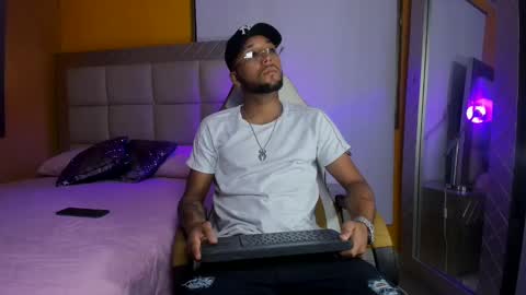 max_sexyhot26 online show from February 10, 2:30 am