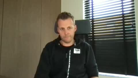 Snapshot of max_straight_1 chatting on March 11, 8:41 am Max take off clothes online show from March 11, 8:41 am