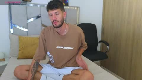 Max Taylor online show from April 30, 6:26 pm