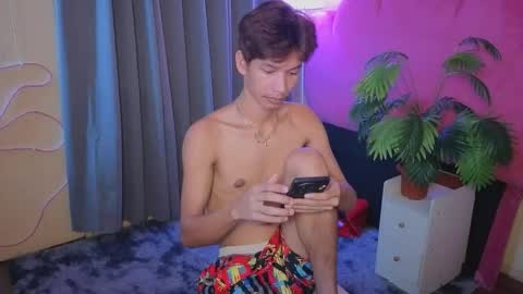 Reyn online show from December 5, 11:01 pm