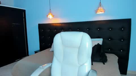 --  -- online show from October 20, 1:04 pm