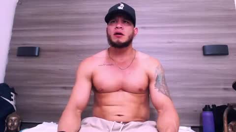 Maximiliano online show from July 11, 7:49 pm