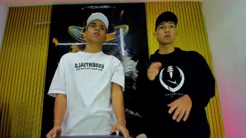 maximo_grayt_ online show from May 13, 12:13 pm
