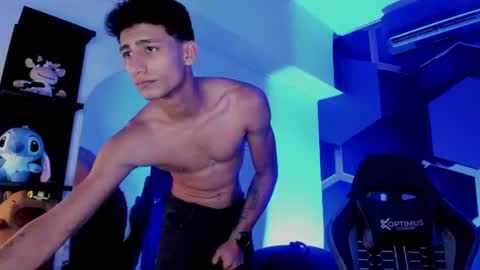 Maximo online show from July 23, 7:22 pm