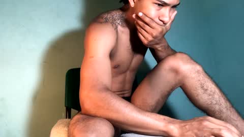 Snapshot of maximo_vega_new chatting on January 28, 4:41 pm Maximo Aron Vega online show from January 28, 4:41 pm