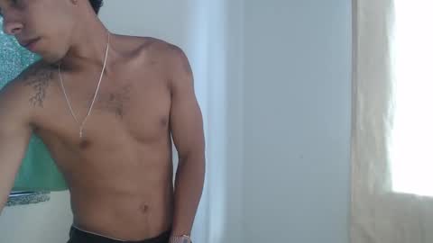 Snapshot of maximo_vega_new chatting on December 8, 7:54 pm Maximo Aron Vega online show from December 8, 7:54 pm
