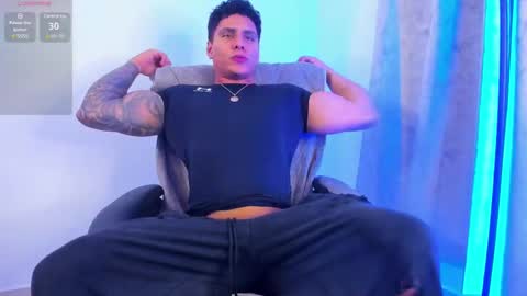 Maximoscott online show from February 23, 8:20 pm