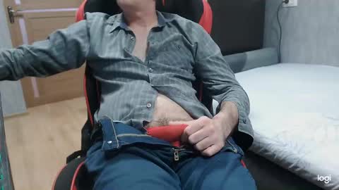 maximus3334 online show from March 20, 12:31 pm