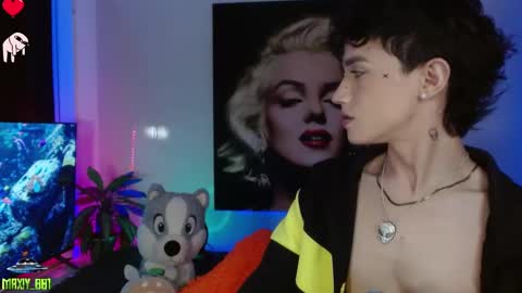 Max online show from January 19, 5:26 am