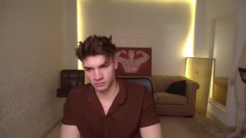 Snapshot of maxkaiden chatting on February 28, 5:37 am MaxKaiden online show from February 28, 5:37 am