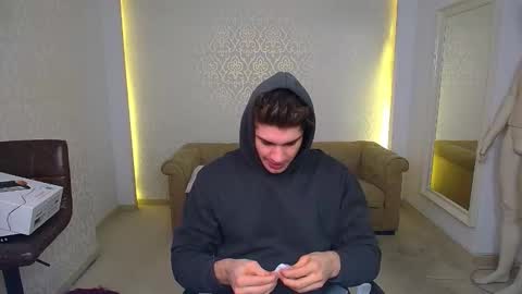 MaxKaiden online show from February 3, 6:16 am