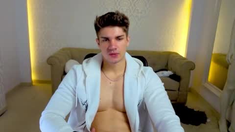 MaxKaiden online show from June 1, 4:13 am
